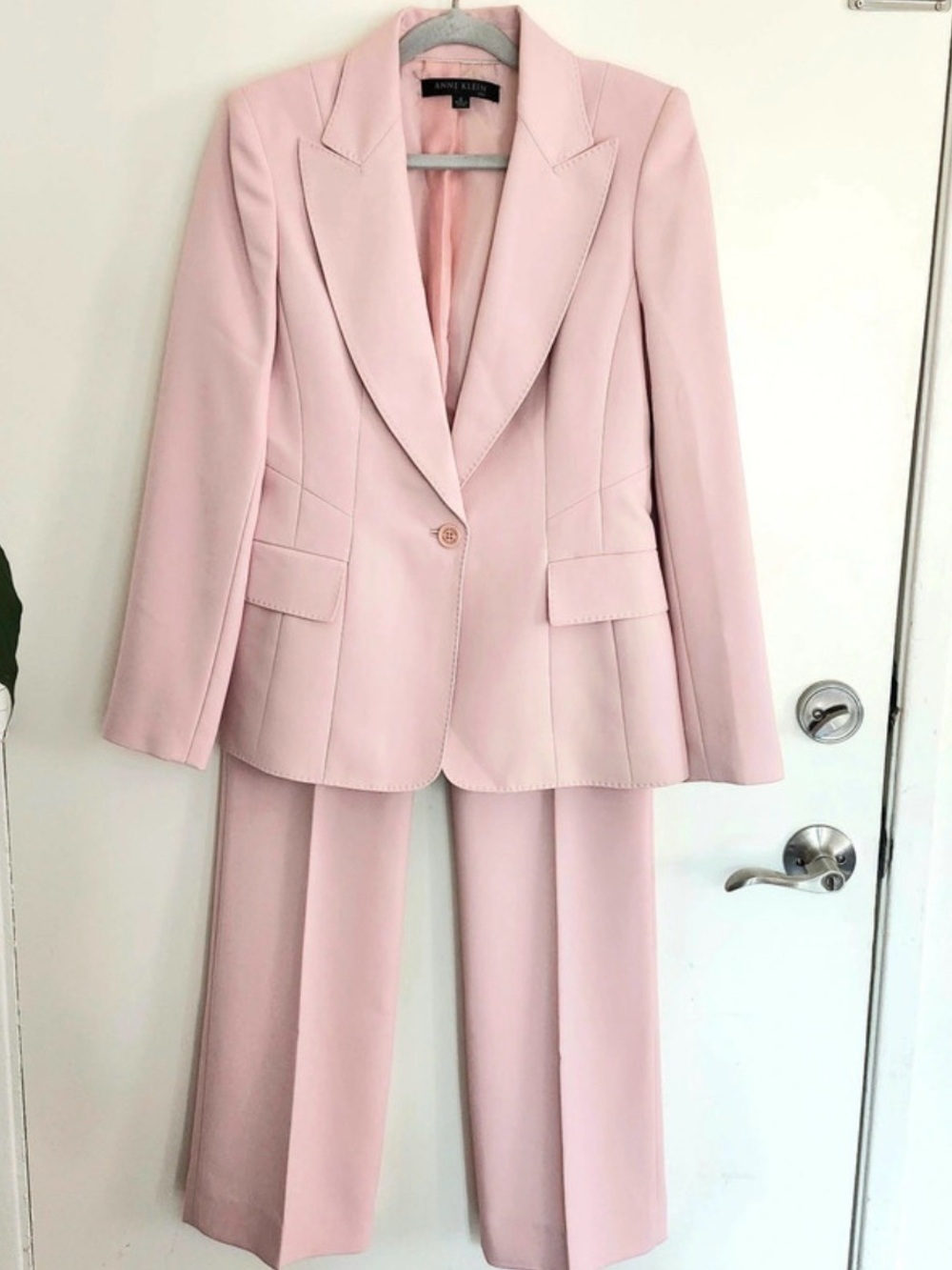 2 piece Anne Klein Light Pink Women's Tailored Blazer and Pants Y2K